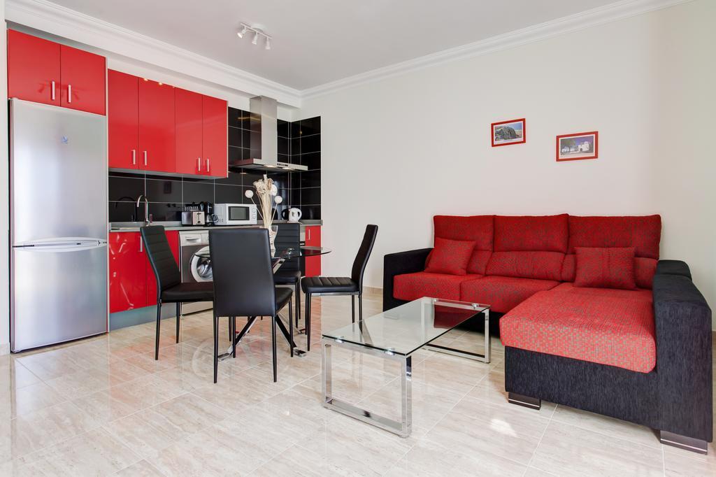 Apartamentos San Bartolome Екстер'єр фото